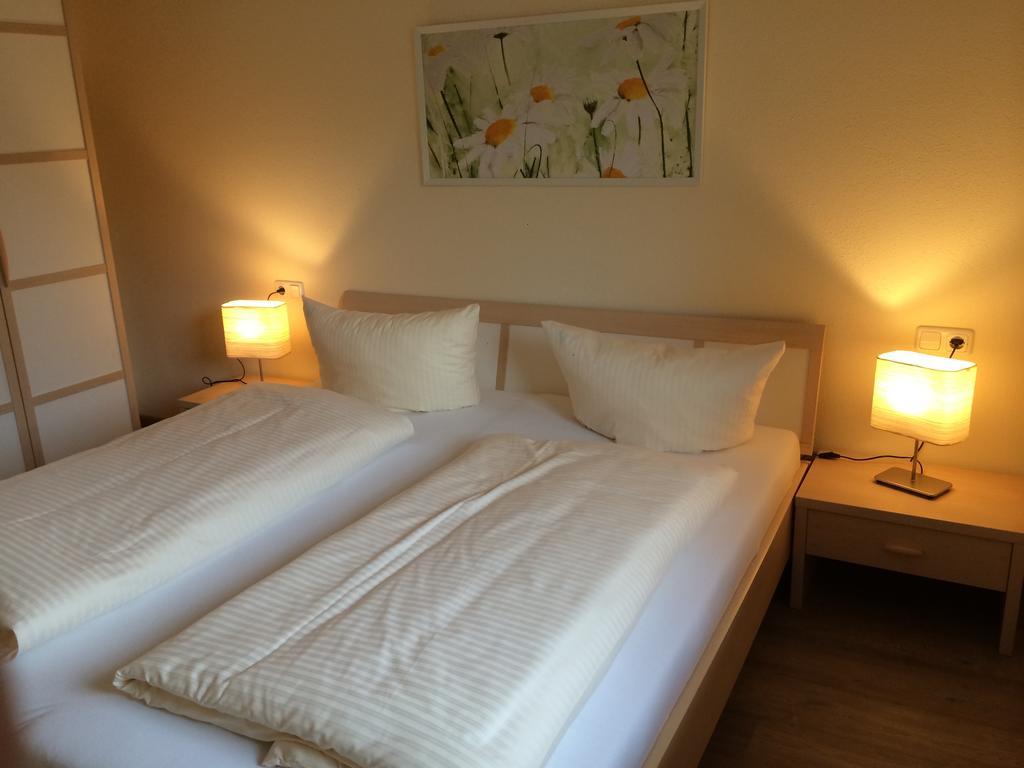 Apartments Clara ガルミッシュ・パルテンキルヒェン 部屋 写真