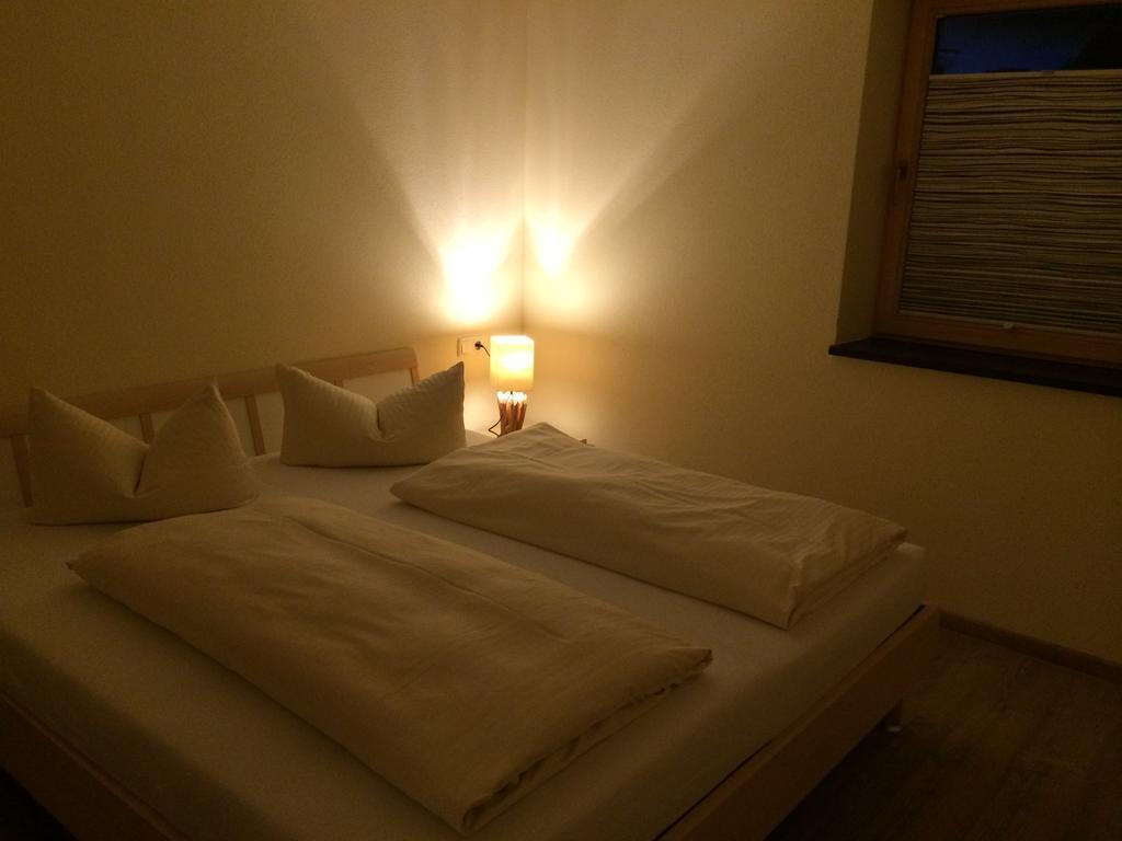 Apartments Clara ガルミッシュ・パルテンキルヒェン 部屋 写真