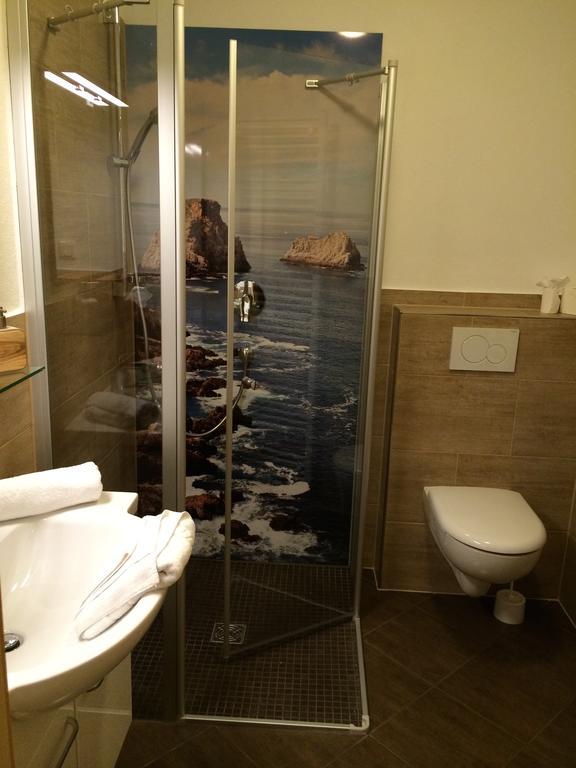 Apartments Clara ガルミッシュ・パルテンキルヒェン 部屋 写真